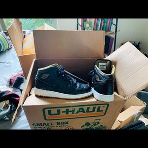 Jordan 1 Size 5.5Y / Women’s Size 7
